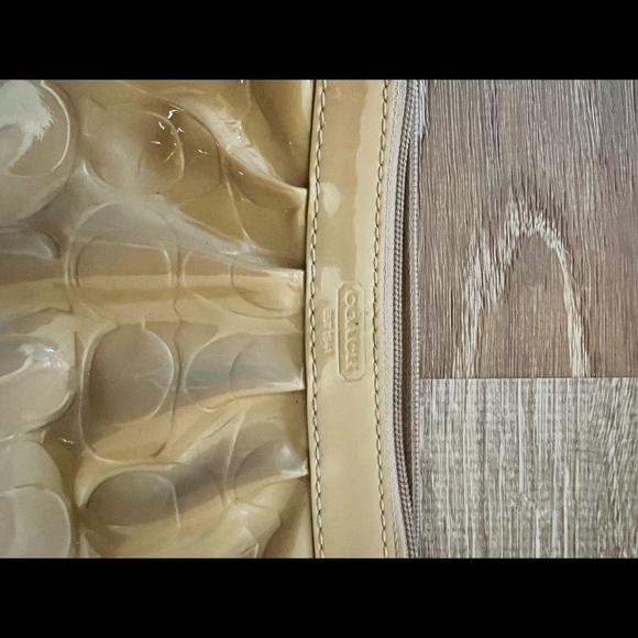 Coach leather wristlet - Picture 3 of 3